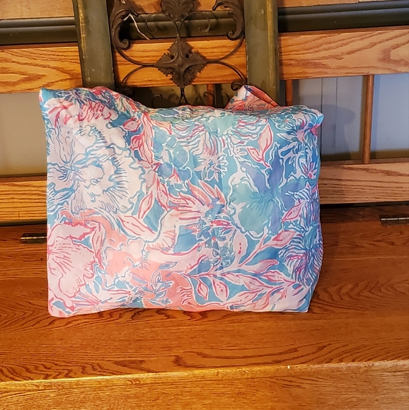 Lilly Pulitzer Floral Reusable Shopping Tote Bags (2) - Picture 8 of 14